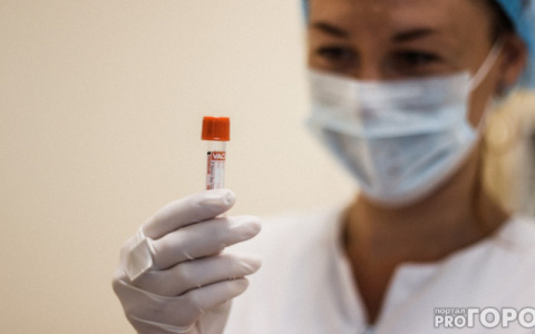 Ученые рассказали, почему у ВИЧ-инфицированных ниже риск заражения COVID-19