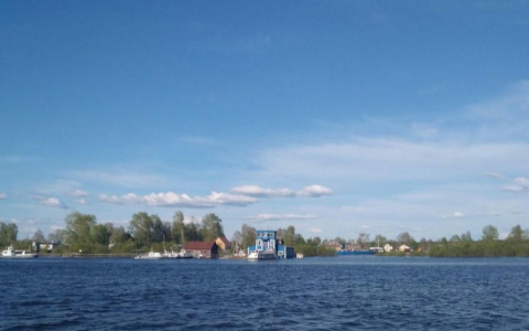 Фото дня в Сыктывкаре: бесконечная синева неба, сливающегося с водой