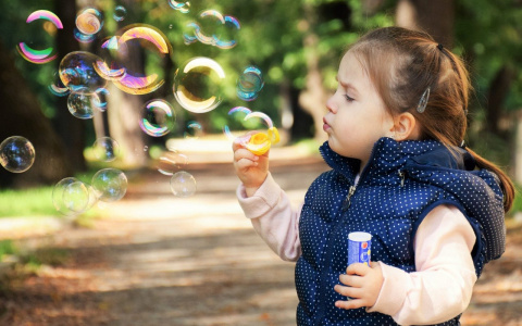 К Международному дню защиты детей Сбербанк приготовил приятные сюрпризы для россиян