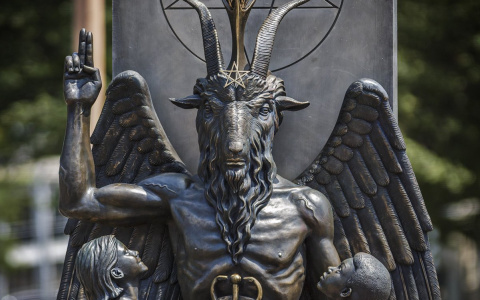 «Сатанисты - такие же обычные люди»: сыктывкарец рассказал о своей необычной религии