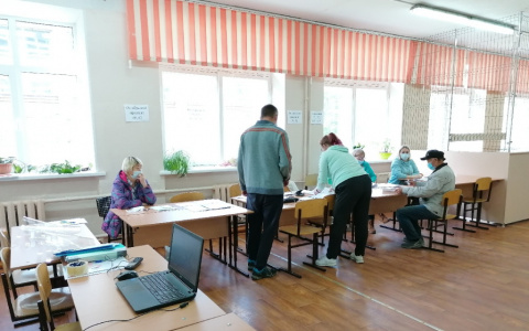 Сыктывкарцам напомнили о переносе семи участков для голосования