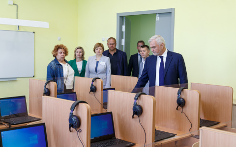 Врио главы Коми проверил готовность сыктывкарской школы-долгостроя в Орбите