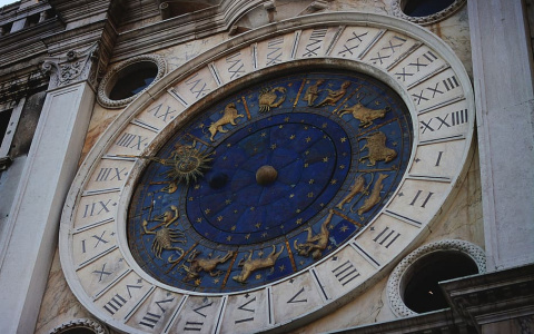 Гороскоп на 20 июля для всех знаков Зодиака: соблазны, разочарования и сюрпризы