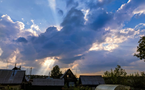 Фото дня от сыктывкарца: завораживающая красота неба над Коми