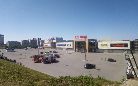 В Сыктывкаре эвакуировали торговый центр