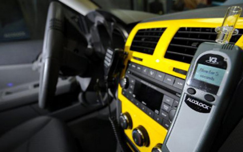 В России планируют массовое внедрение автомобильных алкозамков