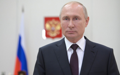 Президент России наградил двух жителей Коми медалями