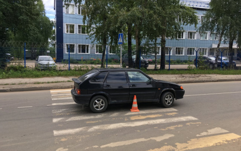 В Сыктывкаре водитель сбил коляску с ребенком на пешеходном переходе