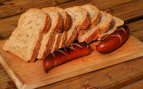 Тяжелый ужин: названы продукты, которые опасно есть по вечерам