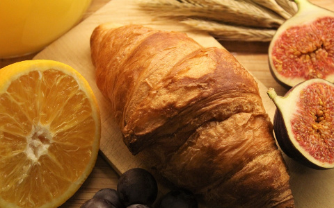 Эксперты оценили возможность передачи COVID-19 через еду