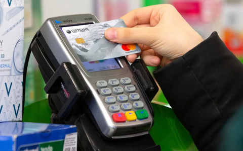 Сбербанк реализовал возможность снятия наличных и оплаты услуг ЖКХ в сельских магазинах Республики Коми