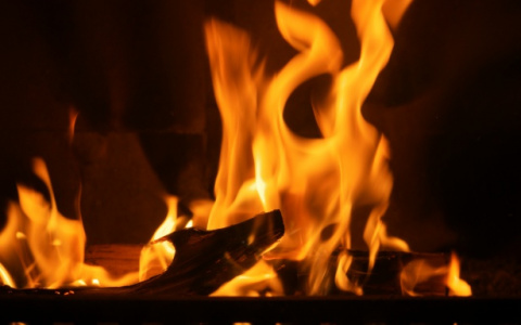 Житель Коми убил двух человек и поджег дом