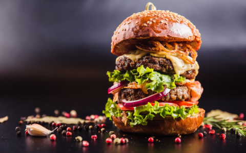 Эксперт рассказала, как сделать вредную пищу полезной