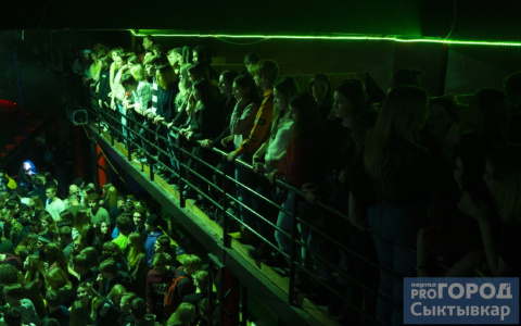 «Выбирайте: жизнь или деньги!»: сыктывкарцы о возможном запрете развлекательных мероприятий