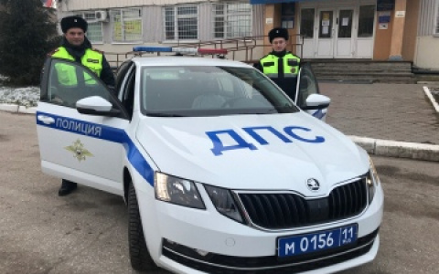 Сыктывкарские полицейские выручили горожанина с беременной женой