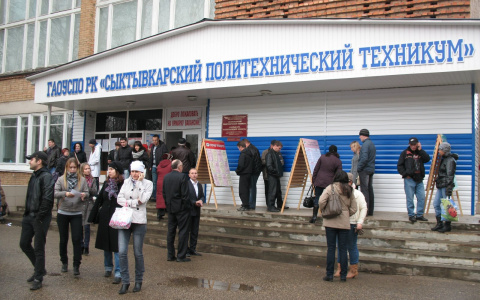 «Сироты мерзнут в тонких куртках»: сыктывкарка возмущена, что не получает положенные выплаты