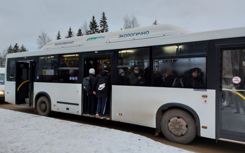 Мэрия проверила, можно ли по утрам попасть в автобус, чтобы доехать из Эжвы до Сыктывкара