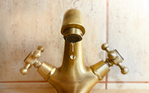 Сыктывкарцев предупредили о перебоях с водой по всему городу
