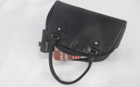 Сыктывкарец преследовал пенсионерку, а потом ограбил ее (видео)