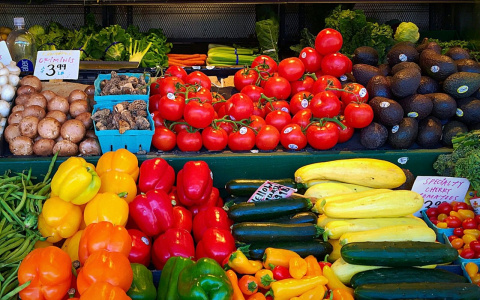 В Сыктывкаре стали дороже помидоры, но дешевле - морковь