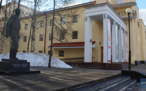 В Сыктывкаре сообщили о минировании драмтеатра