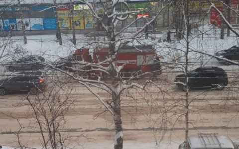 В Сыктывкаре оцепили здание гостиницы (фото)