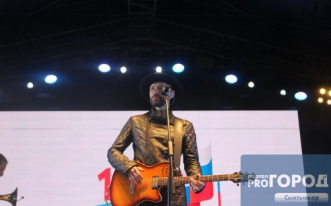 «С Новым годом!»: сыктывкарцев поздравят «Uma2rman», Глюкоза и другие знаменитости