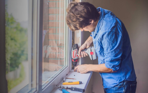 Сыктывкарка выиграла суд с оконной компанией и вернула деньги за работу