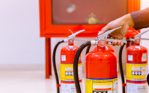 В Сыктывкаре загорелся офис банка