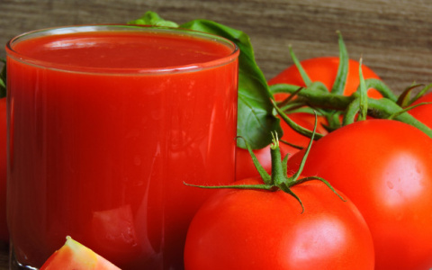 В сетевых магазинах России нашли опасные консервированные томаты