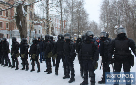 В Сыктывкаре бывший сотрудник ФСИН получил 140 часов работ за участие в митинге
