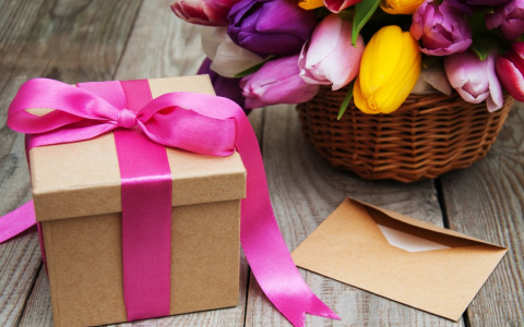12 провальных подарков: как сыктывкарцам не разочаровать девушек на 8 Марта