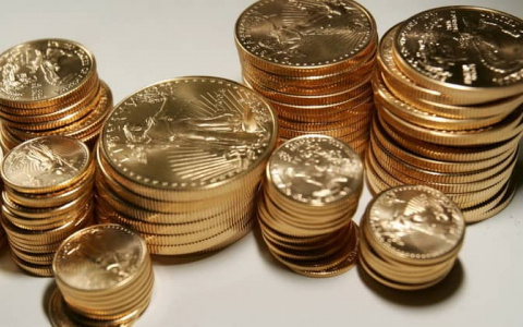 Тонну инвестиционных монет и двести килограммов драгметалла приобрели жители СЗФО в Сбербанке в 2020 году