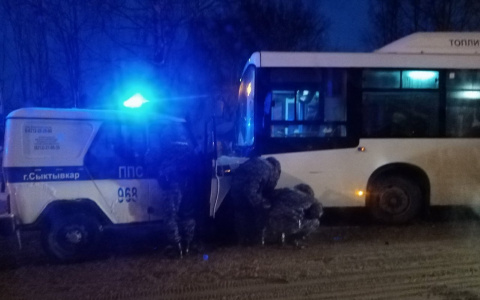 Появились подробности аварии с УАЗом ППС и автобусом в Сыктывкаре