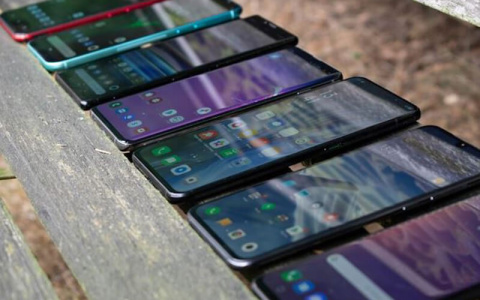 Абоненты Tele2 на Урале стали чаще выбирать смартфоны стоимостью от 10 тысяч рублей