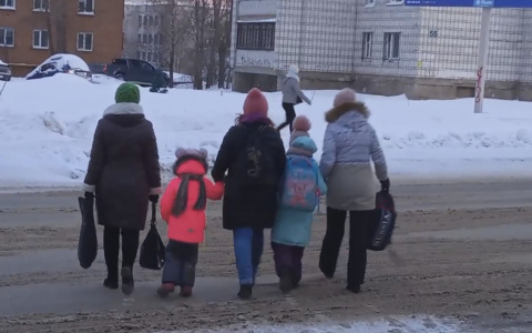 Видеорепортаж: где сыктывкарцы перебегают дорогу не по правилам и почему они это делают