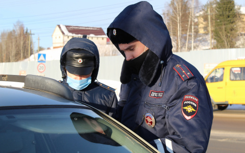 В Коми приставы арестовали 15 авто