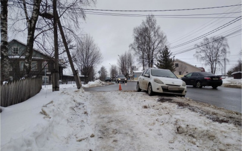 В Сыктывкаре женщина угодила под колеса «Рено»