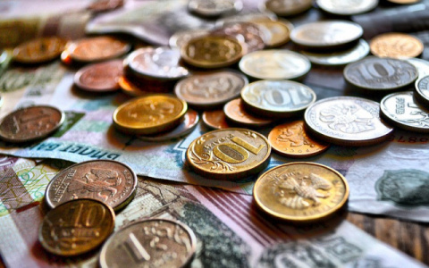 Экономисты предупредили россиян о риске попасть в «долговую ловушку»