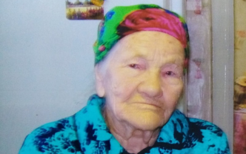 «Никогда не стойте, если можно двигаться»: 98-летняя жительница Коми поделилась секретом долголетия