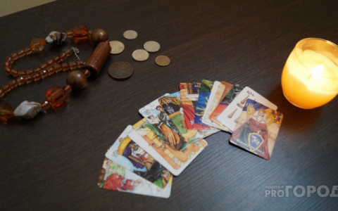 15-летняя девушка из Коми поверила онлайн-магу и сдала в ломбард все золото в доме