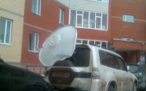 В Коми на машину приземлилась тарелка