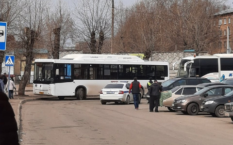Сыктывкарский вокзал оцепила полиция с собаками