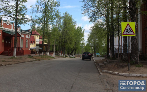 Пешеходы против водителей: кто лишний на дорогах в историческом центре Сыктывкара