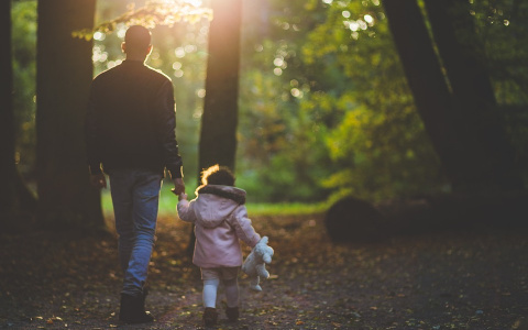 В России предложили ввести оплачиваемый отпуск для отцов новорожденных