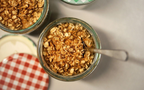 «Овсянка, сэр!»: чем опасна популярная каша, по мнению врача