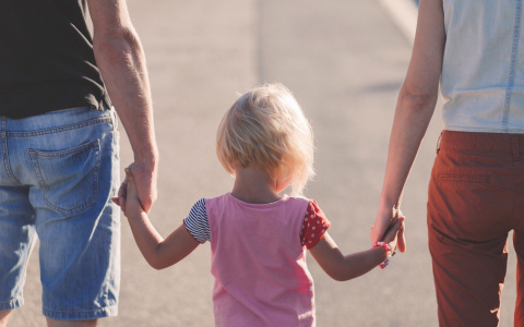 Жителям Коми напомнили, кому положены выплаты при рождении третьего ребенка в Коми