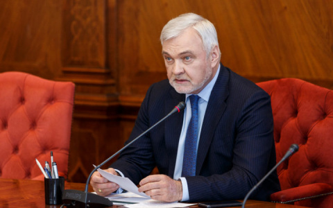 Депутат обвинил Владимира Уйбу в нецензурных угрозах: что известно о ситуации