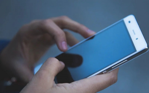 Эксперты рассказали об опасности бесконтактных платежей с телефона