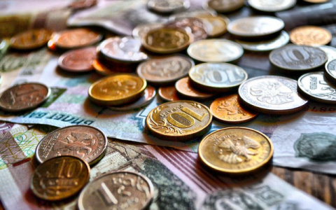 Сколько нам для счастья надо: россияне назвали «стоимость» хорошей жизни